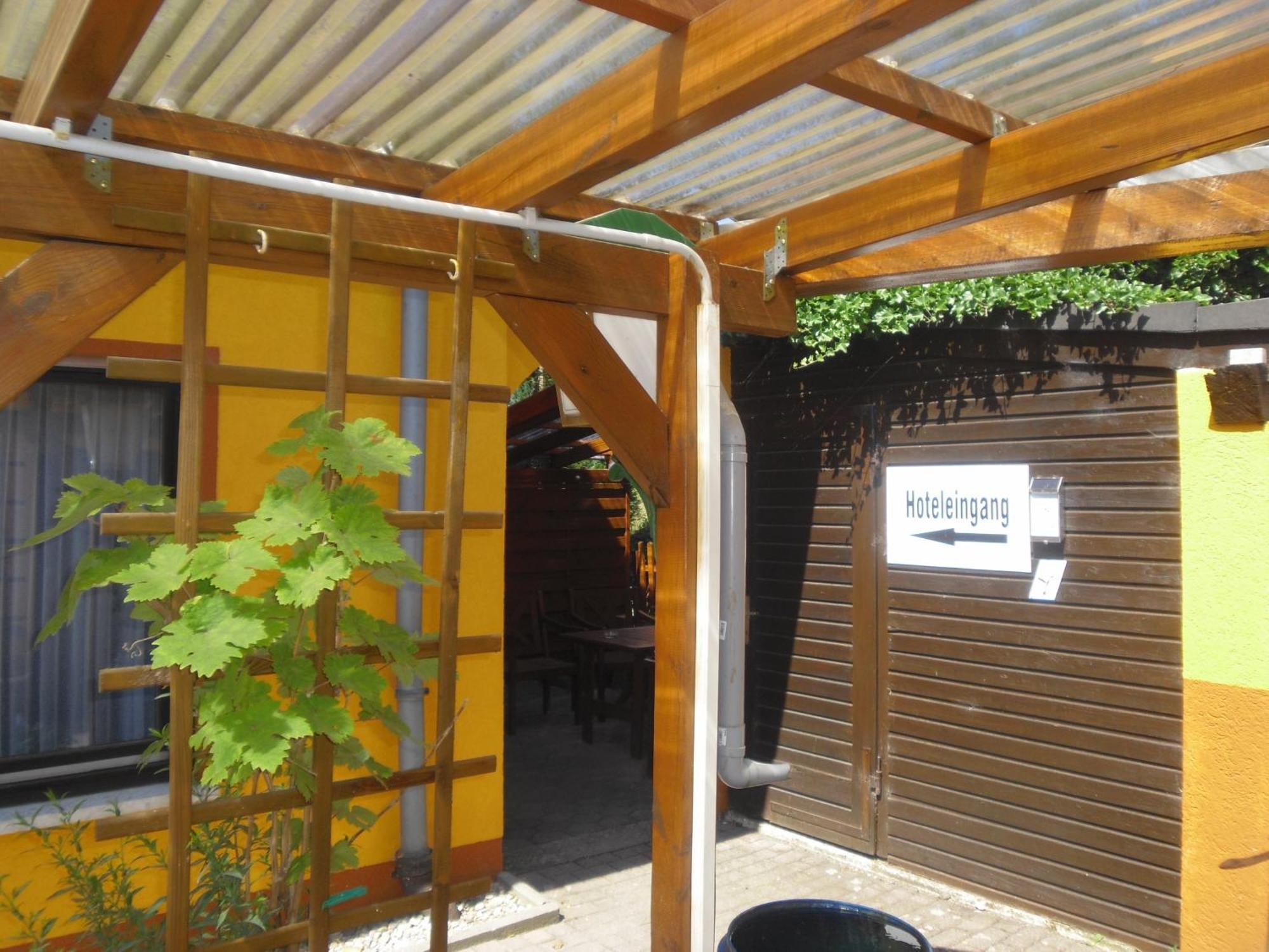 Hotel Burgblick Thallichtenberg ภายนอก รูปภาพ