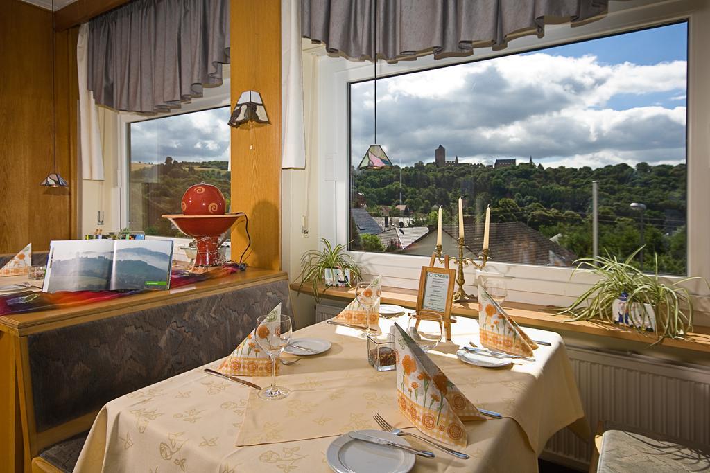 Hotel Burgblick Thallichtenberg ภายนอก รูปภาพ