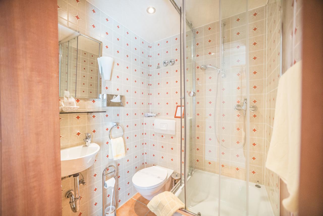 Hotel Burgblick Thallichtenberg ภายนอก รูปภาพ
