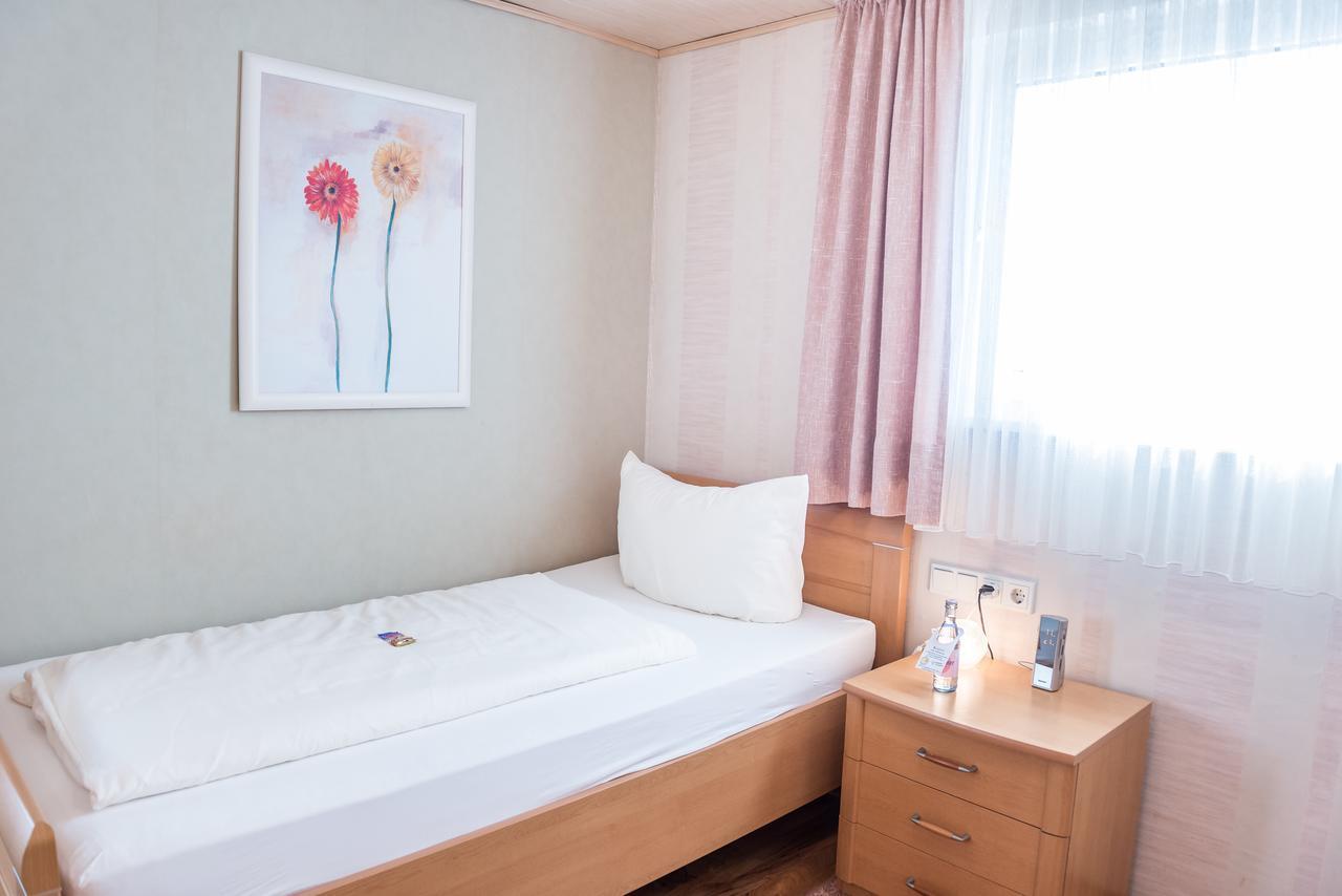 Hotel Burgblick Thallichtenberg ภายนอก รูปภาพ